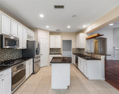 11 Belcarra Place - Photo Thumbnail 8