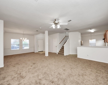 6702 Albion Cresent Drive - Photo Thumbnail 8