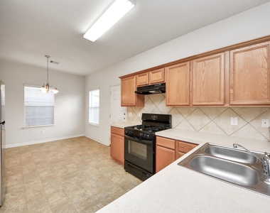 6702 Albion Cresent Drive - Photo Thumbnail 9