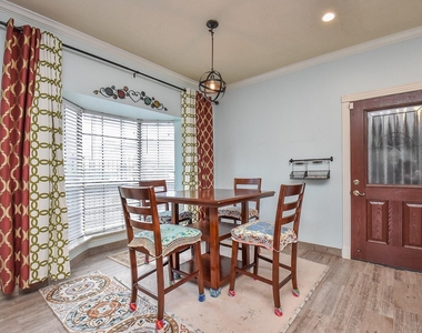 800 Country Place Drive - Photo Thumbnail 13