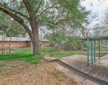 203 Paul Knox Street - Photo Thumbnail 37