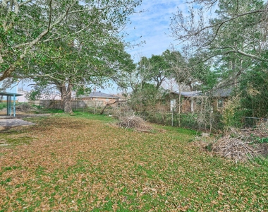 203 Paul Knox Street - Photo Thumbnail 33