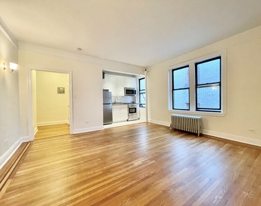 West 10th Street - Photo Thumbnail 1