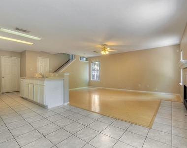 7 Newberry Trail Court - Photo Thumbnail 12