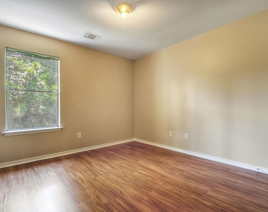 7 Newberry Trail Court - Photo Thumbnail 28