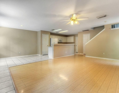 7 Newberry Trail Court - Photo Thumbnail 15