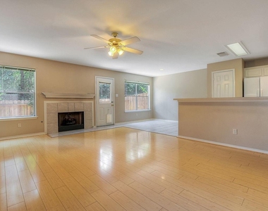 7 Newberry Trail Court - Photo Thumbnail 16