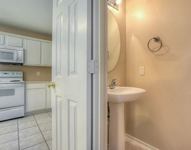 7 Newberry Trail Court - Photo Thumbnail 18