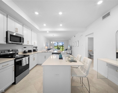 15285 Green Acres Avenue - Photo Thumbnail 3