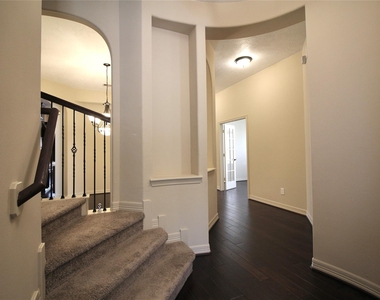 179 Hearthshire Circle - Photo Thumbnail 4