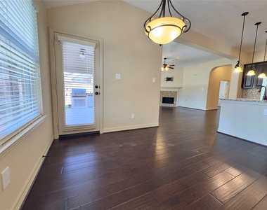 179 Hearthshire Circle - Photo Thumbnail 6