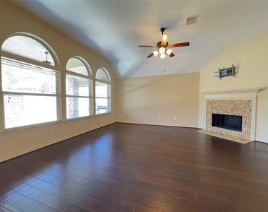 179 Hearthshire Circle - Photo Thumbnail 8