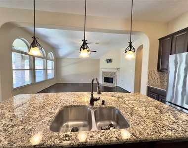 179 Hearthshire Circle - Photo Thumbnail 15