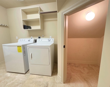 179 Hearthshire Circle - Photo Thumbnail 24