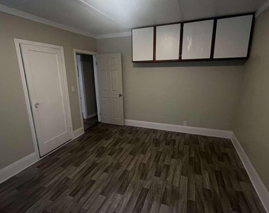 3619 Seminole Avenue - Photo Thumbnail 16