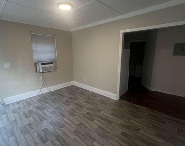 3619 Seminole Avenue - Photo Thumbnail 22
