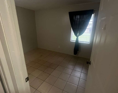 3771 Belmont Street - Photo Thumbnail 3