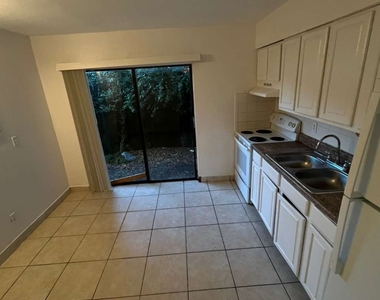 3950 Lora Street - Photo Thumbnail 9