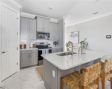 16769 Siesta Drum Way - Photo Thumbnail 8