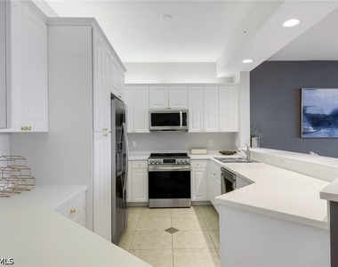 410 Flagship Drive - Photo Thumbnail 8