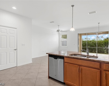 10818 Alvara Way - Photo Thumbnail 5