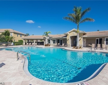10818 Alvara Way - Photo Thumbnail 23