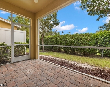 10818 Alvara Way - Photo Thumbnail 21