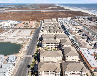 14910 Leeward Drive - Photo Thumbnail 46