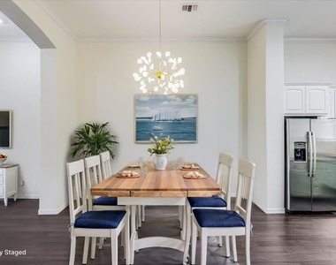 14910 Leeward Drive - Photo Thumbnail 13