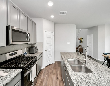 2473 Carp Drive - Photo Thumbnail 11