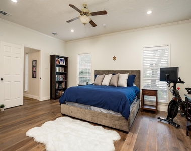 8915 Wallington Drive - Photo Thumbnail 9