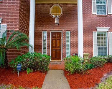8915 Wallington Drive - Photo Thumbnail 2