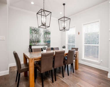 8915 Wallington Drive - Photo Thumbnail 5