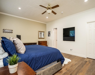 8915 Wallington Drive - Photo Thumbnail 7