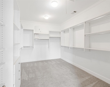 3006 Mcculloch Circle - Photo Thumbnail 16