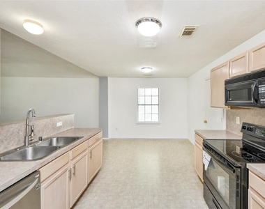 16134 Coleburn Drive - Photo Thumbnail 15