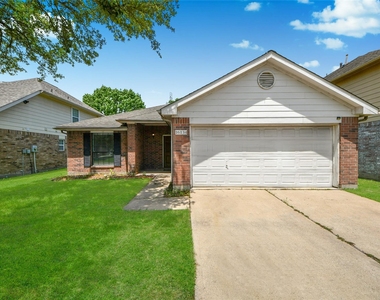 16134 Coleburn Drive - Photo Thumbnail 2