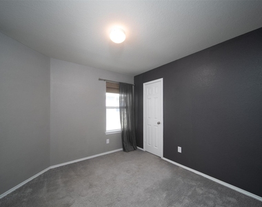 24023 Swather Way - Photo Thumbnail 21