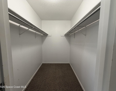 760 John Adams Lane - Photo Thumbnail 3
