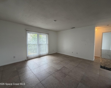 760 John Adams Lane - Photo Thumbnail 10
