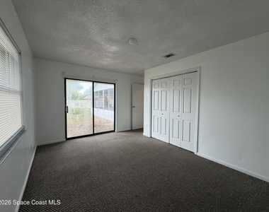 760 John Adams Lane - Photo Thumbnail 5