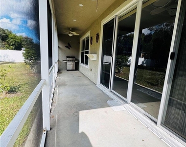 4555 61st Terrace - Photo Thumbnail 6