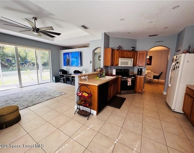 4555 61st Terrace - Photo Thumbnail 1