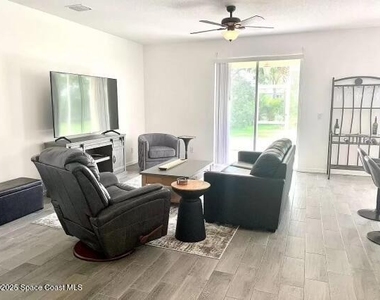 5656 Indigo Crossing Drive - Photo Thumbnail 2
