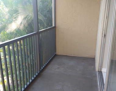 1020 Pinetree Drive - Photo Thumbnail 13