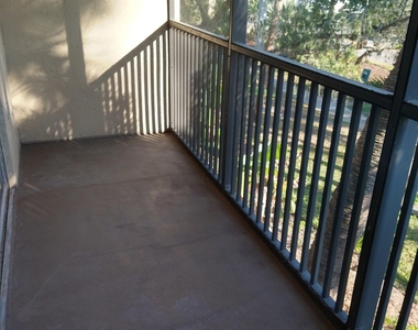 1020 Pinetree Drive - Photo Thumbnail 14