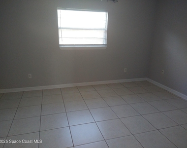 1020 Pinetree Drive - Photo Thumbnail 18