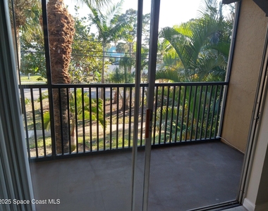 1020 Pinetree Drive - Photo Thumbnail 12
