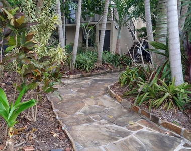 1020 Pinetree Drive - Photo Thumbnail 26
