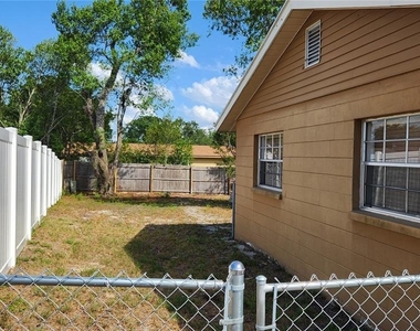 4518 Yorkshire Avenue - Photo Thumbnail 4